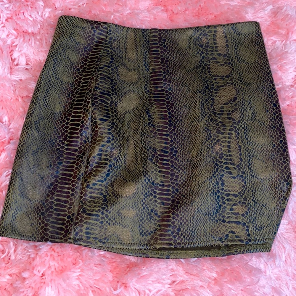 Green Snakeskin Slit Skirt